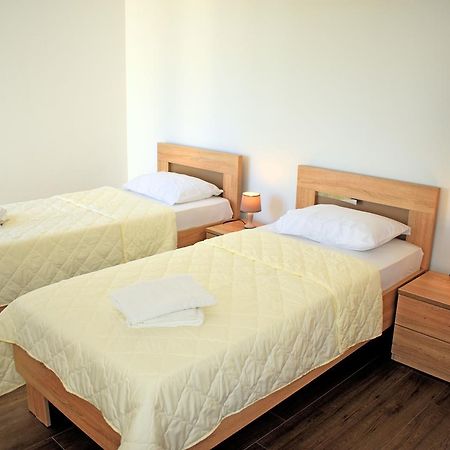 Apartment L'Ideal อุลซิน ภายนอก รูปภาพ